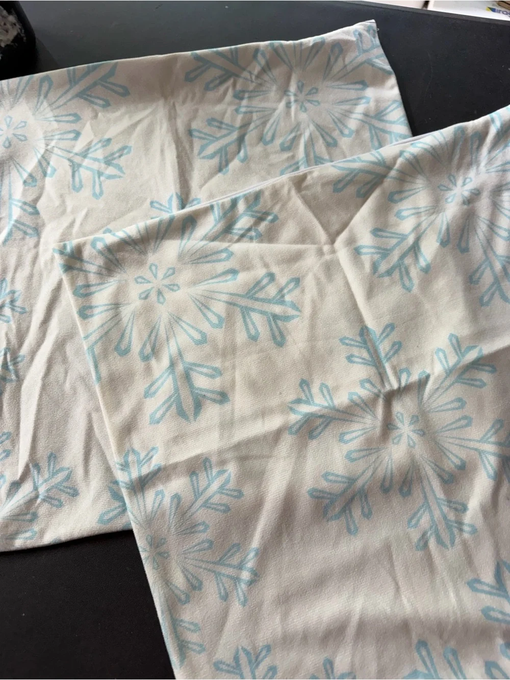 (Sale $5) 4pc blue & white Snowflake Print Pillow covers